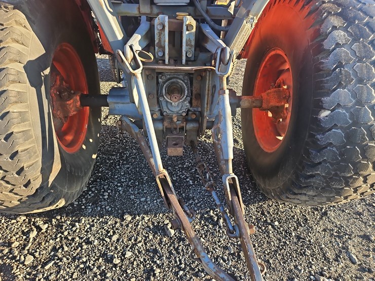 kubota-b2400-image-13