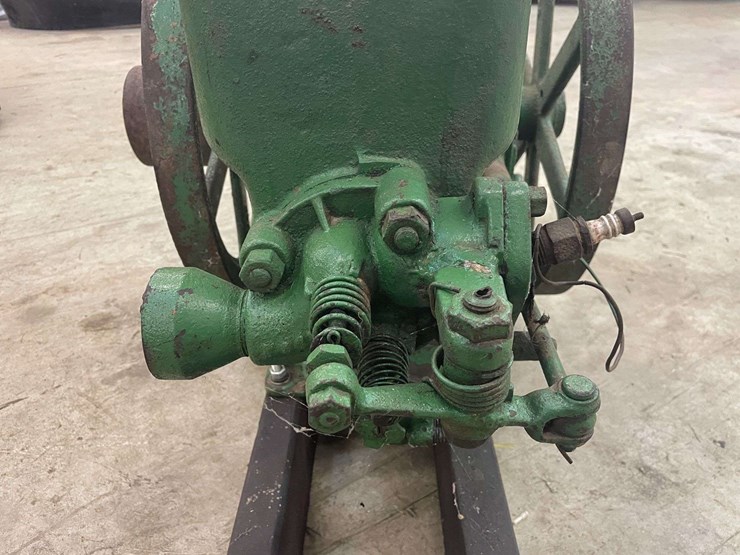 john-deere-11-image-16