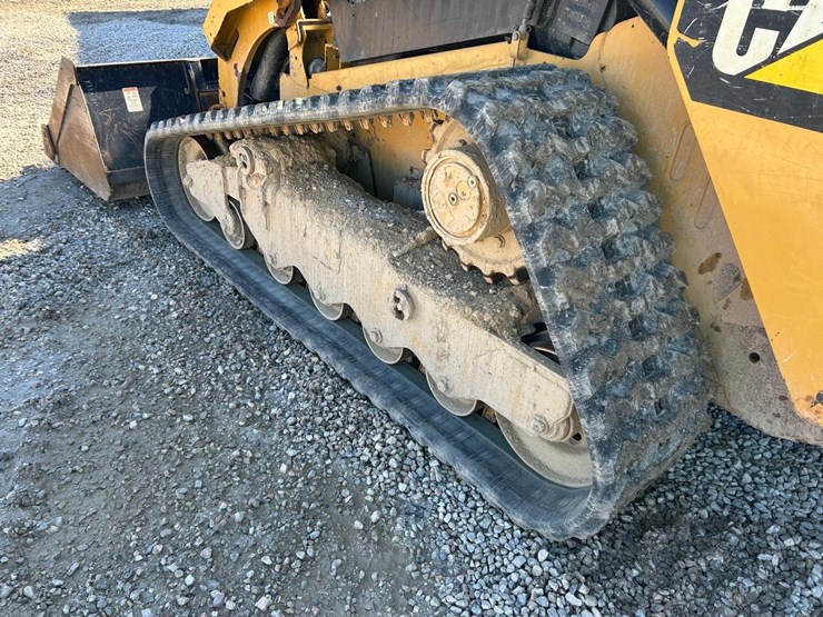 2015-caterpillar-299d-image-16