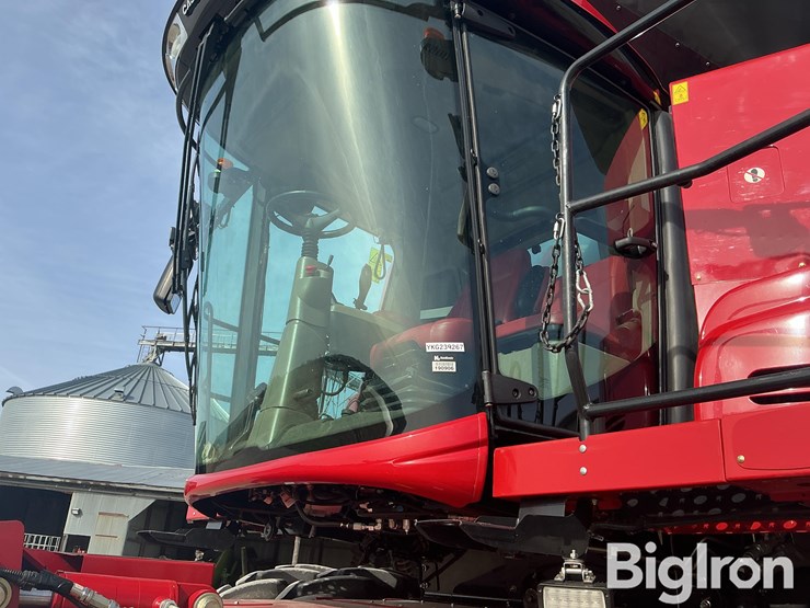 2019-case-ih-8250-image-11