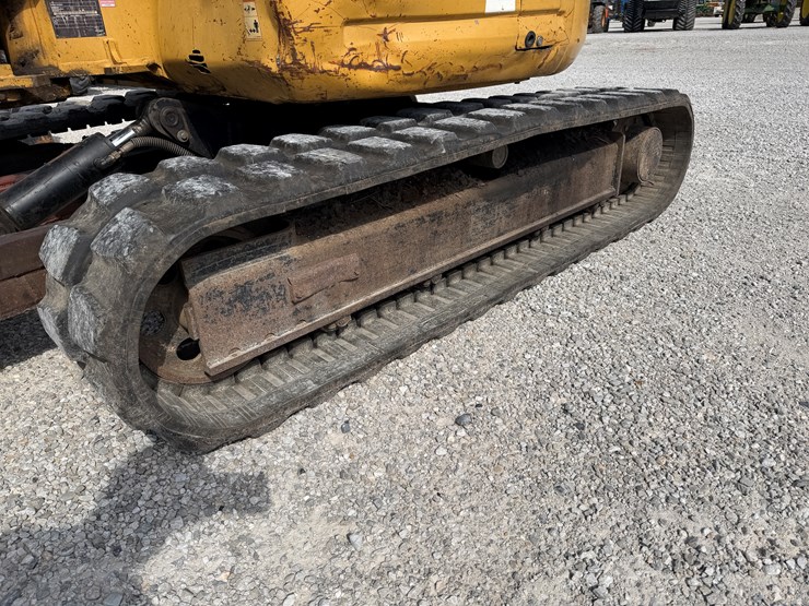 caterpillar-304cr-image-7