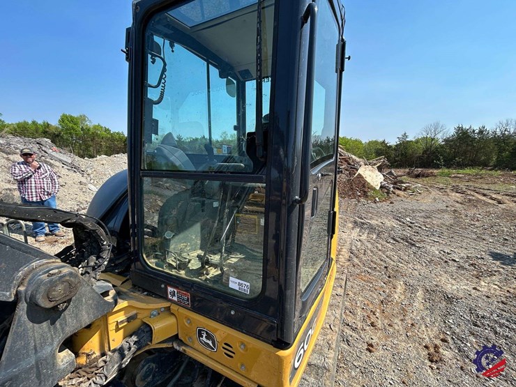 2021-deere-60g-image-17