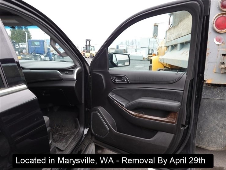 2016-chevrolet-tahoe-image-4