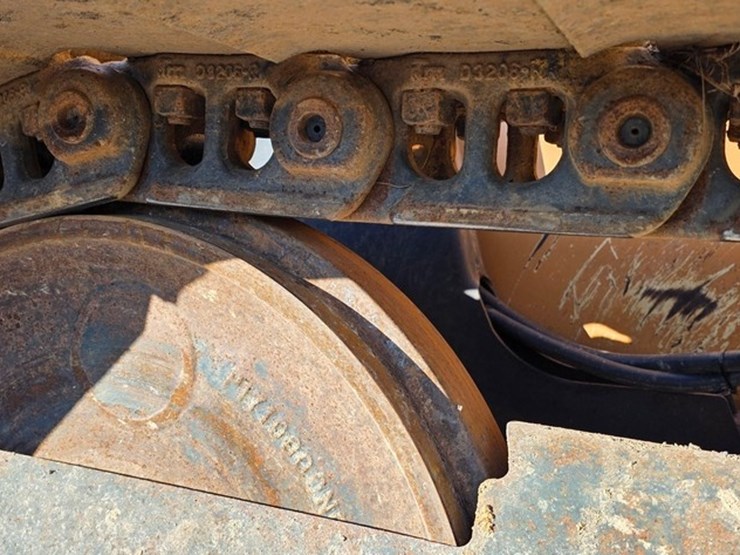 2013-case-850m-image-19