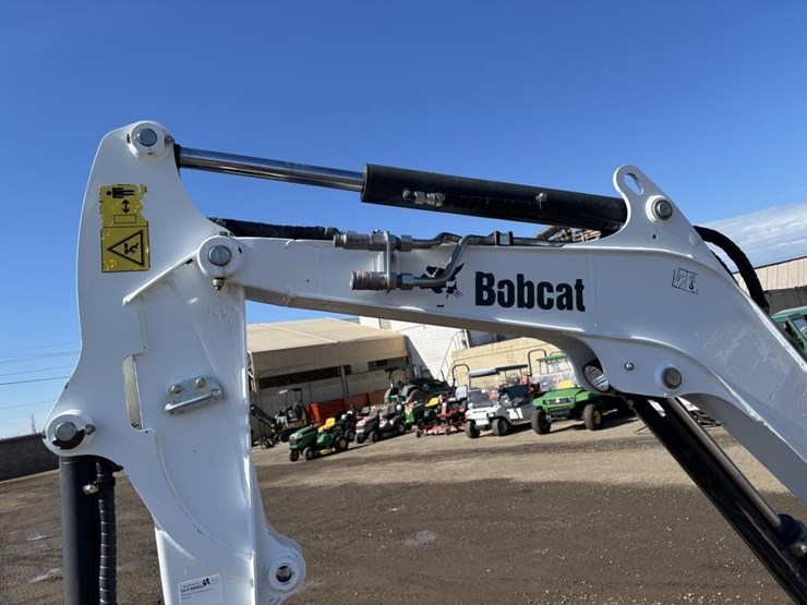 2020-bobcat-e26-image-17