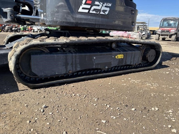 2020-bobcat-e26-image-20