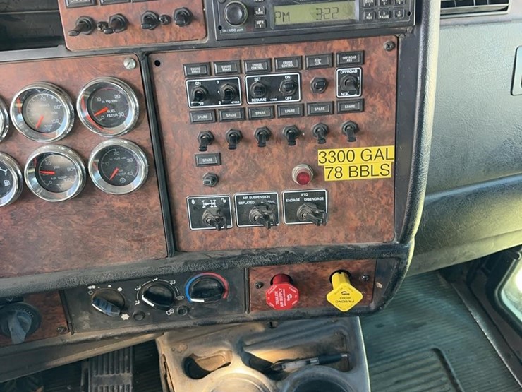 2005-kenworth-t800-image-48