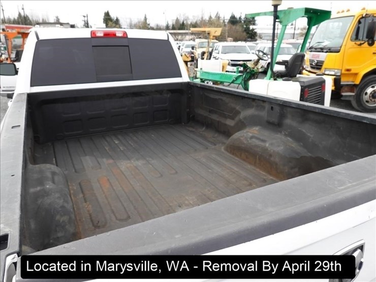 2017-dodge-2500-image-25