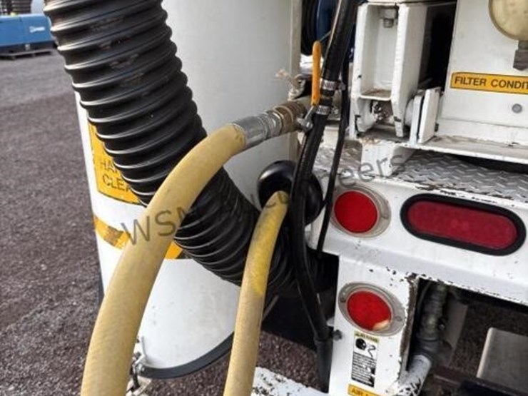 2009-international-durastar-4400-image-22