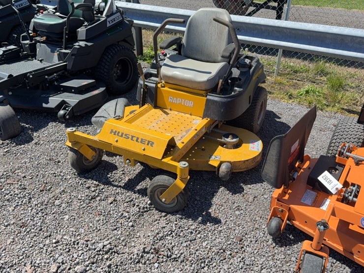 #4068-•-hustler-raptor-zero-turn-mower-image-1