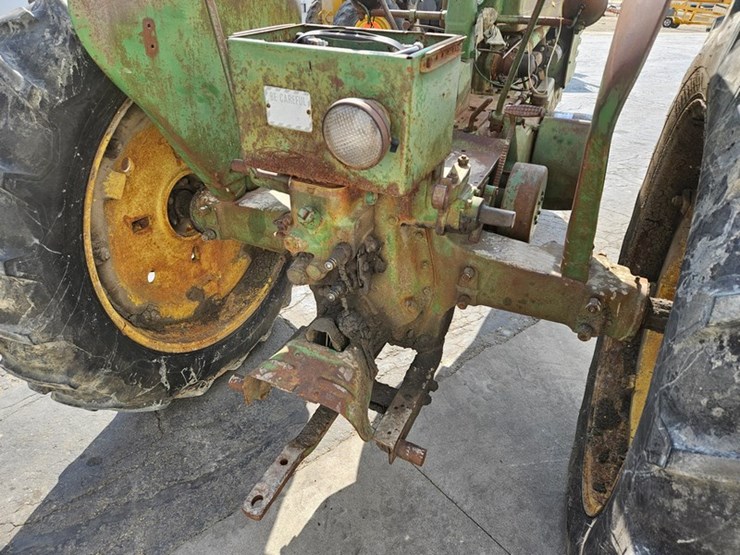 1952-john-deere-model-a-image-16