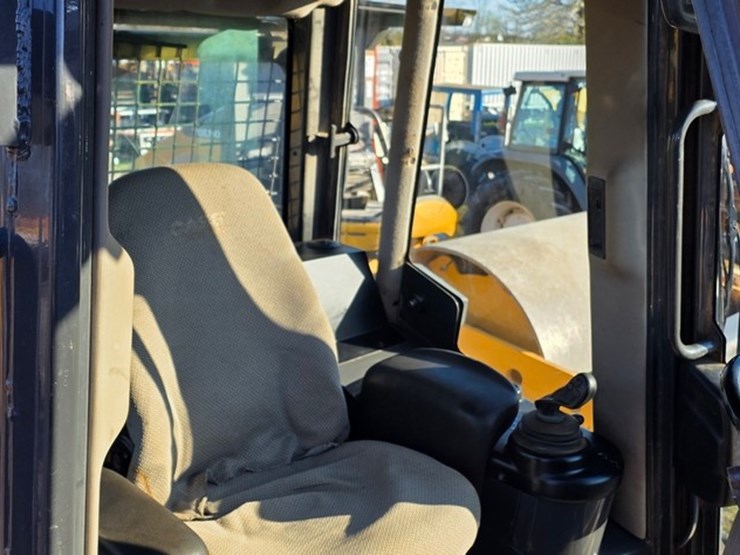 2013-case-850m-image-64