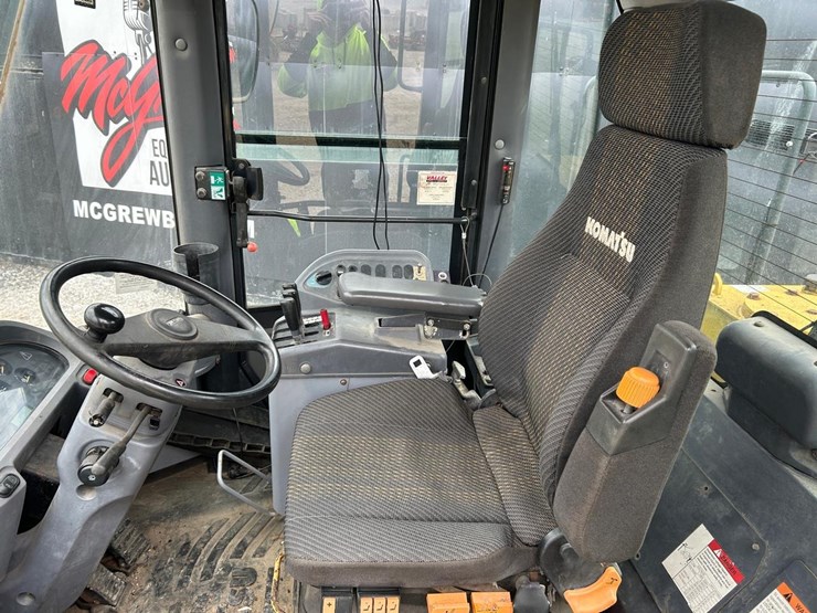 komatsu-wa380-6-image-17