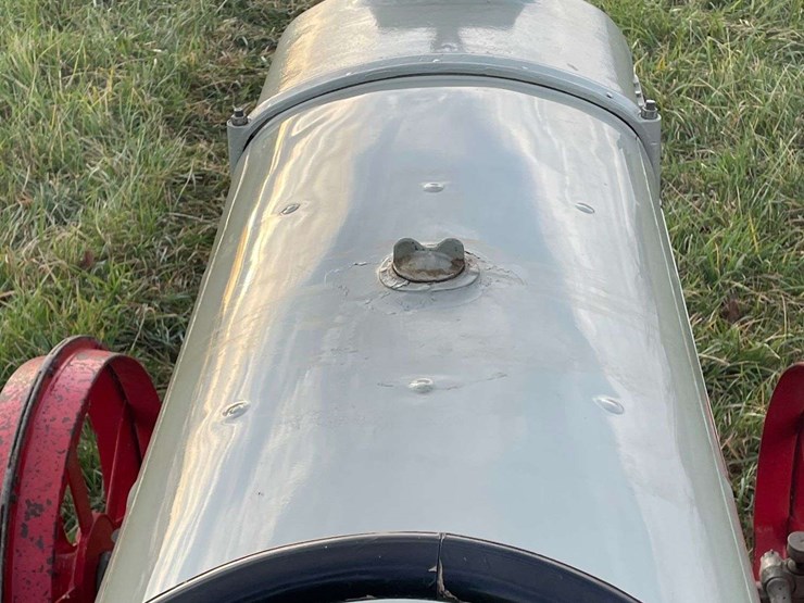 1917-experimental-fordson-tractor-(oldest-fordson-tractor-in-the-world)-image-48