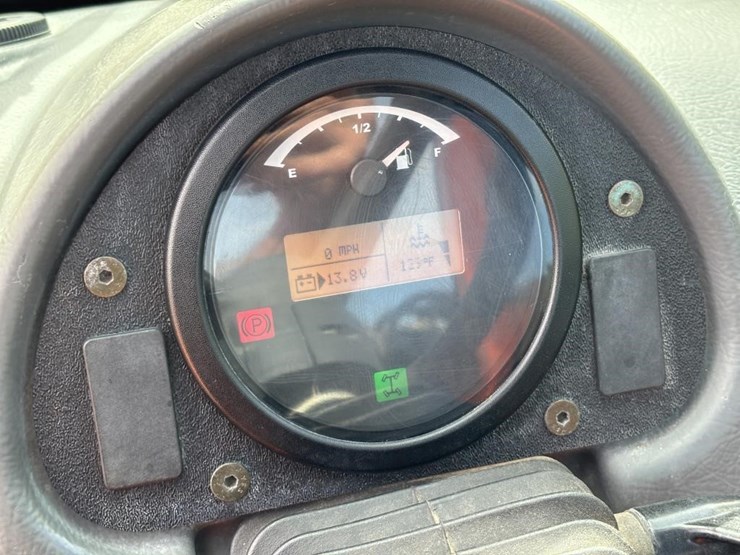 2017-jlg-g5-18a-image-26