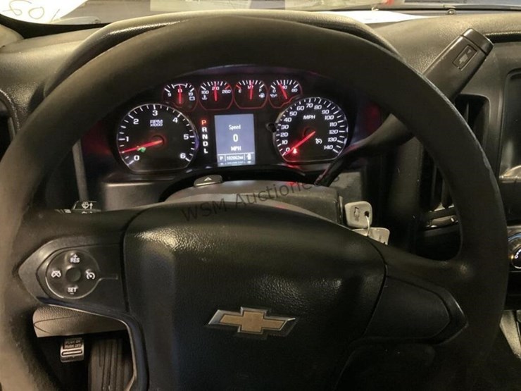 2017-chevrolet-silverado-1500-image-18