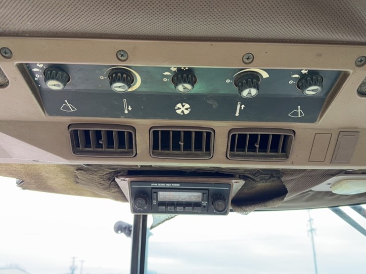 john-deere-2355-image-21