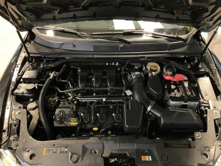 2013-ford-taurus-sdn-image-9