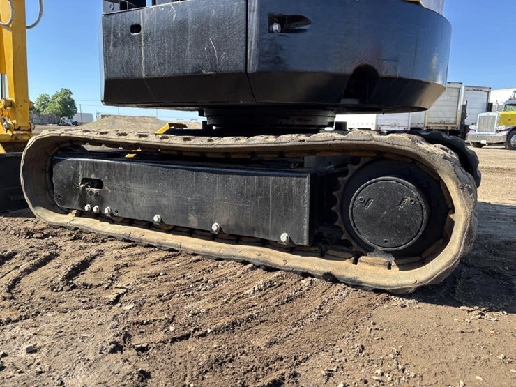 komatsu-pc28uu-image-19