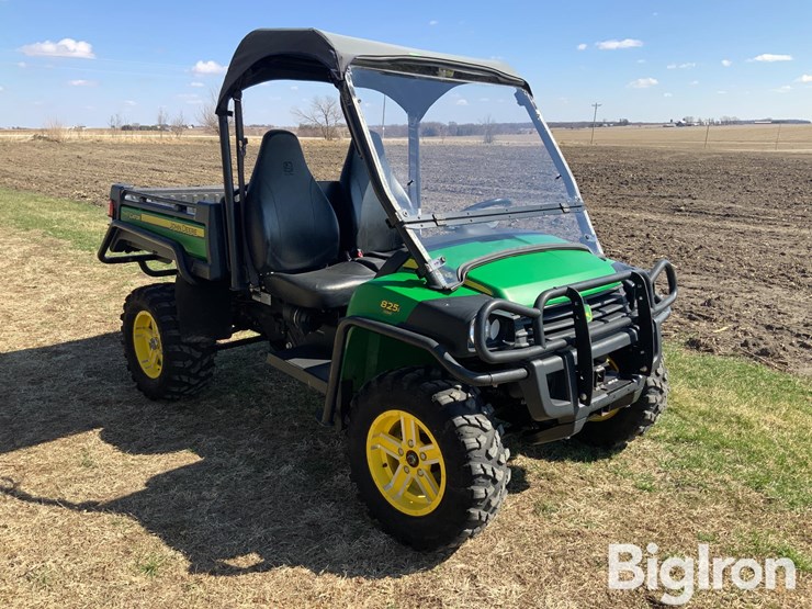 2011-john-deere-gator-image-3