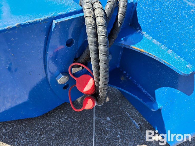 2026-massey-ferguson-730-image-16