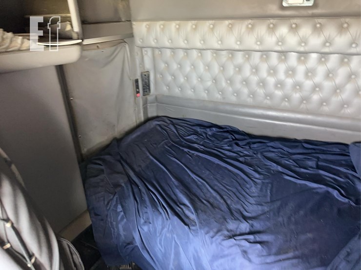 2005-kenworth-t800-image-59