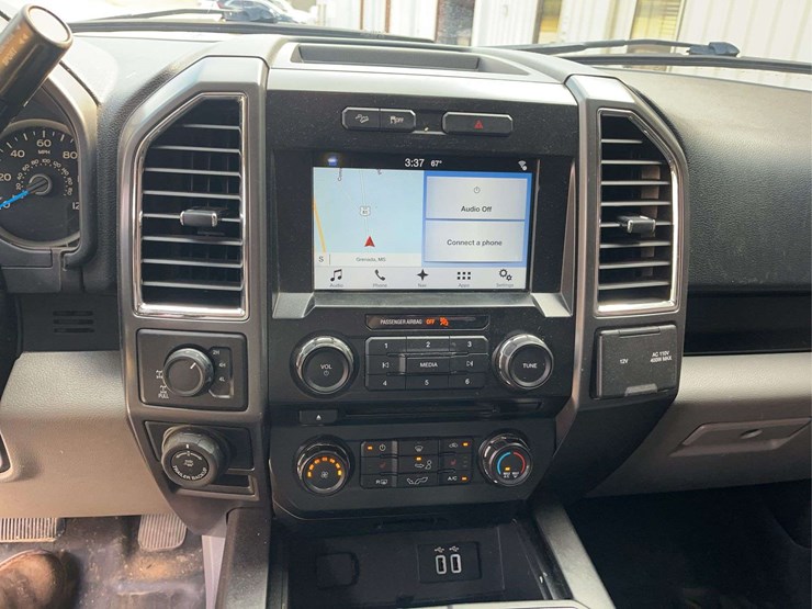 2016-ford-f150-image-12