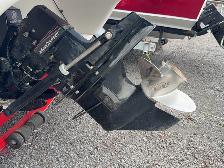 #4008-•-2006-tahoe-22'-runabout-boat-image-8