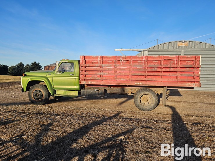 1975-ford-f600-image-8