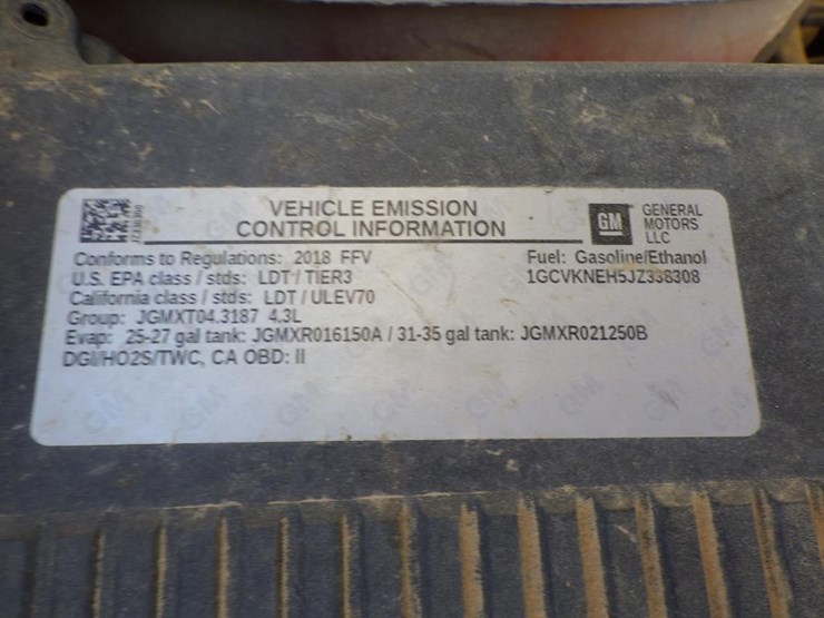 2018-chevrolet-1500-image-12