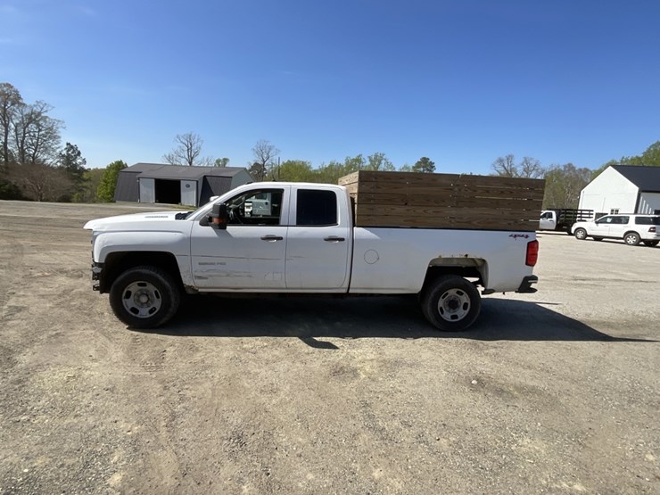 2015-chevrolet-2500-image-1