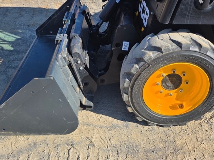 2024-jcb-215-image-29