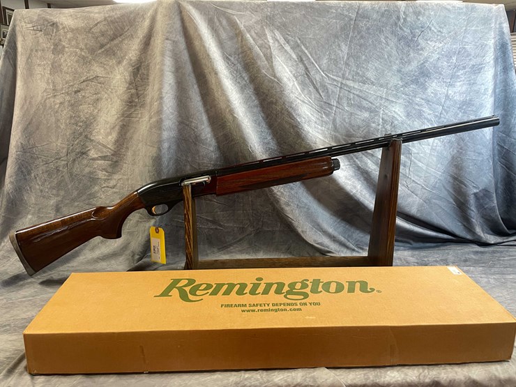 #10118-•-remington-11-87-premier,-12-ga.-semi-auto-shotgun,-sn:-pc763560-image-1