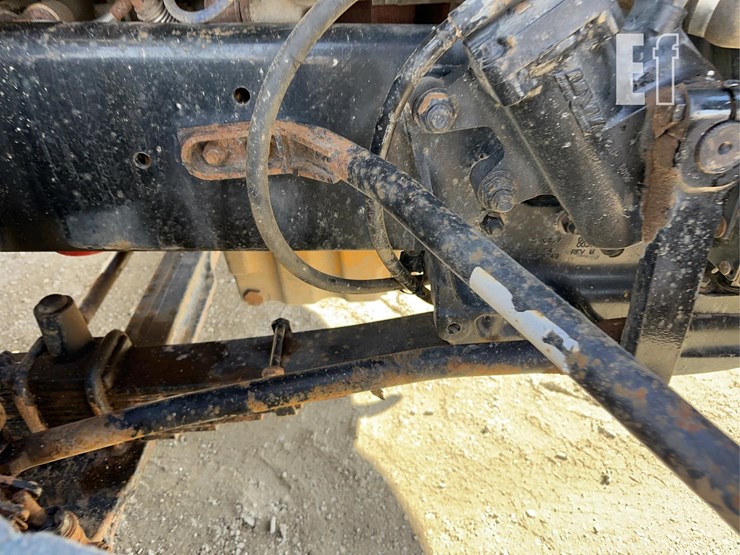 2005-sterling-lt9500-image-57