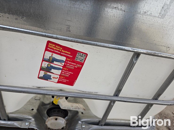 schutz-poly-chemical-tote-image-10