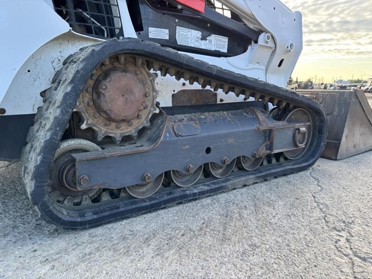 2019-bobcat-t590-image-16
