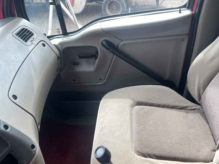 #212-•-2005-sterling-dump-truck-(has-mn-title)-(mora,-mn)-image-42