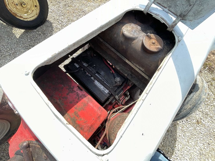 1948-ford-8n-image-30