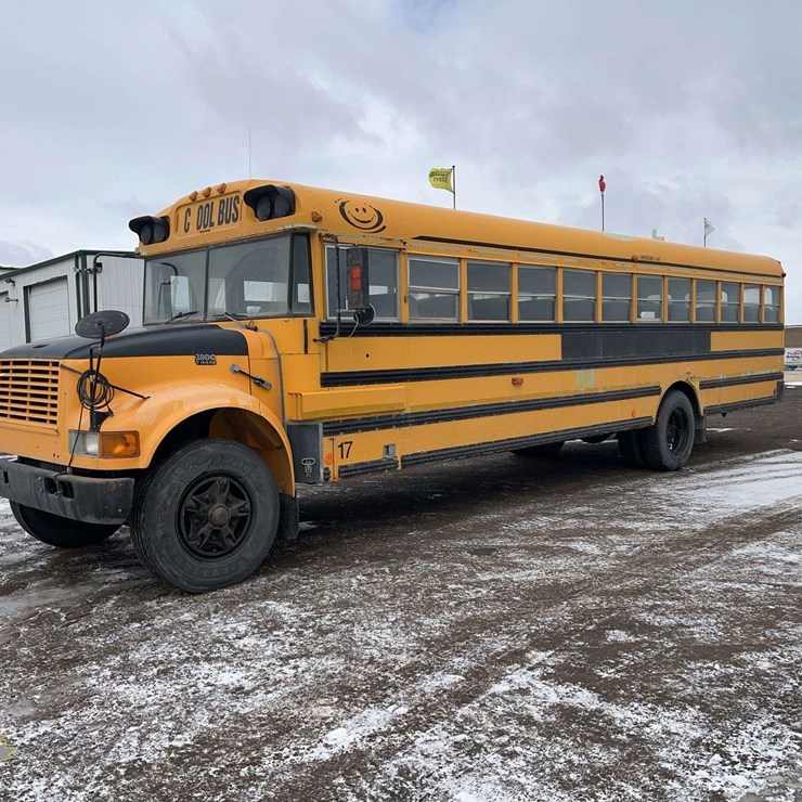 1997 INTERNATIONAL 3800