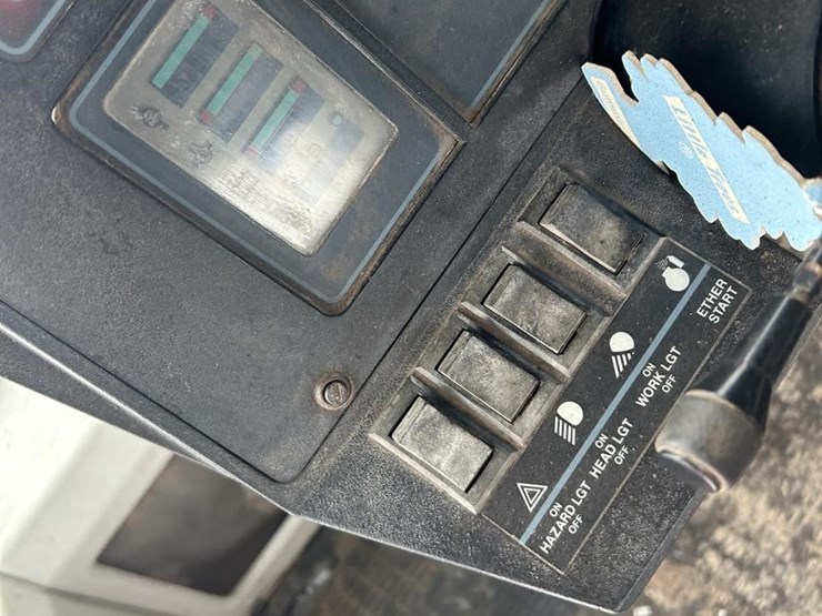 1993-ford-876-image-77