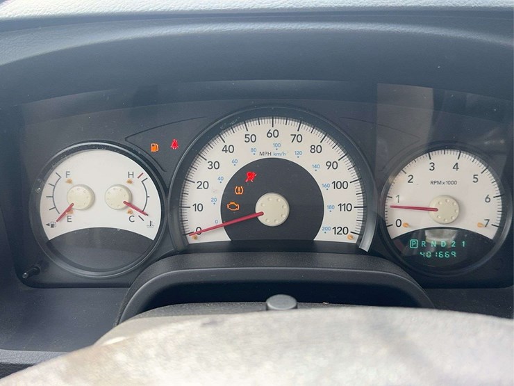 2011-dodge-dakota-image-18