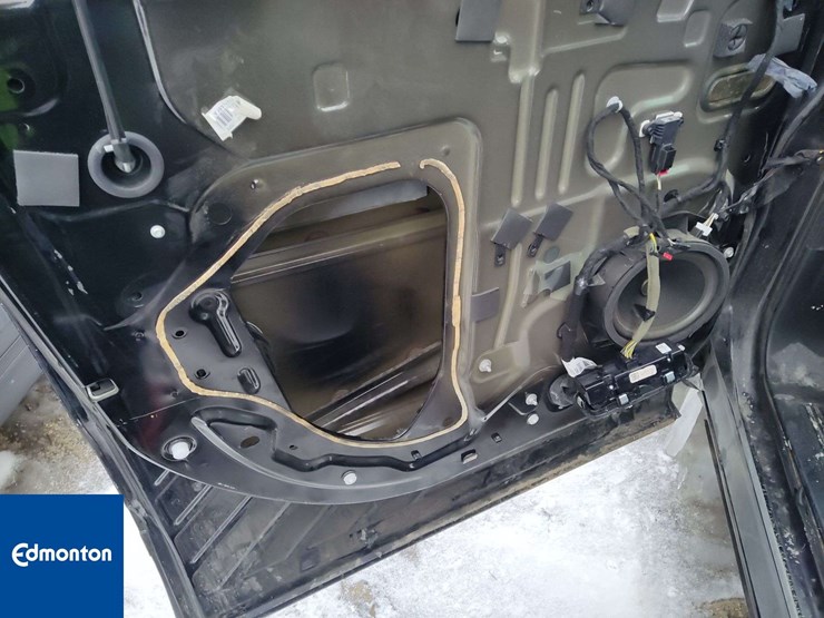 2017-ford-explorer-image-31