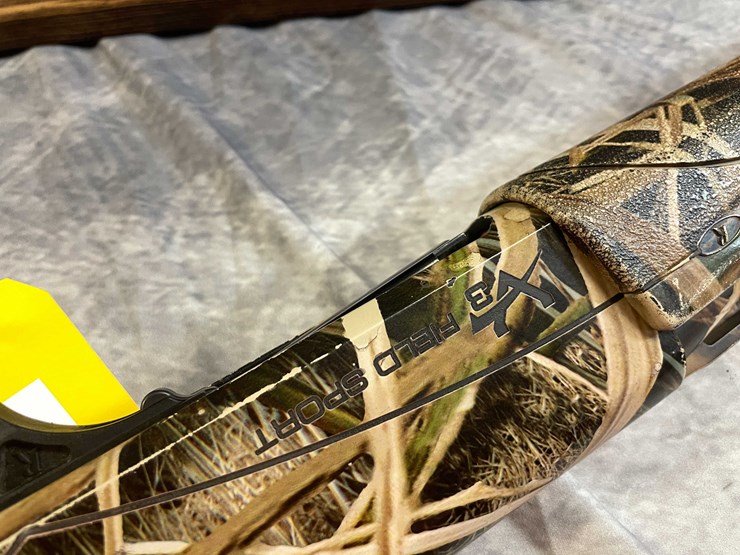 #10082-•-remington-v3-field-sport,-12-ga.-semi-auto-shotgun,-sn:-rn28026a-image-19