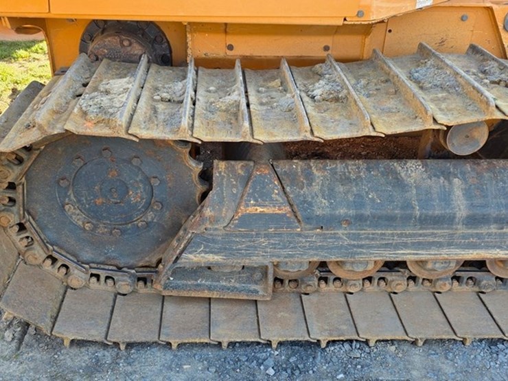 2013-case-850m-image-28