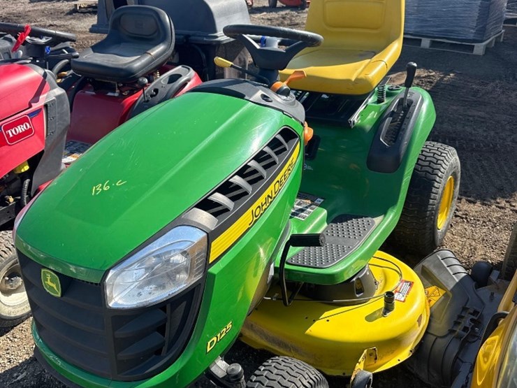 john-deere-d125-image-1