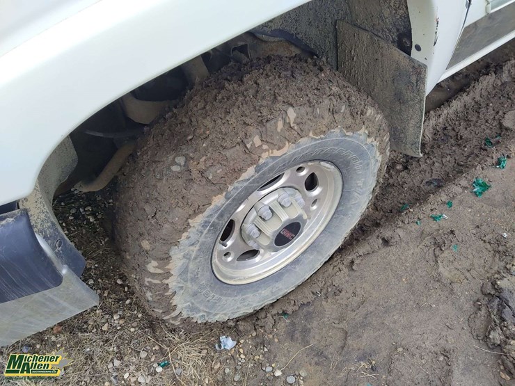 2004-chevrolet-silverado-2500hd-image-5