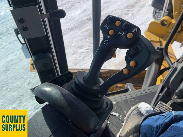 2018-caterpillar-160m-image-20