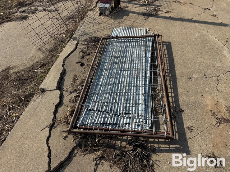 wire-gates-&-barn-tin-image-8