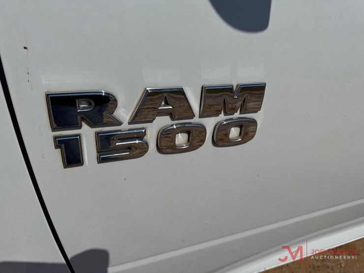 2015-dodge-1500-image-5