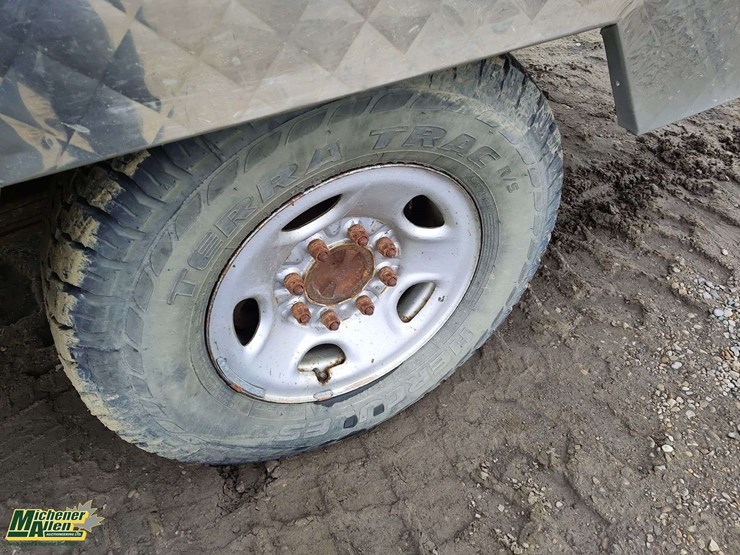 2003-chevrolet-silverado-2500-image-21